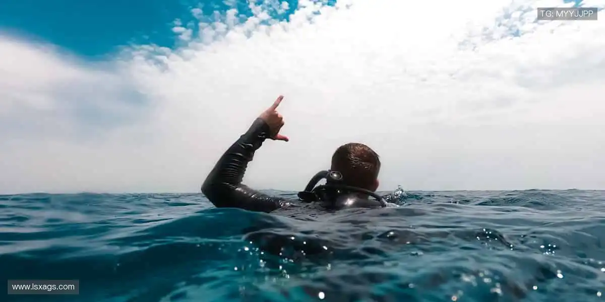 用装备定义态度，让汗水成就勋章！🎽